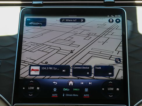 Used 2022 Mercedes-Benz EQS 450+ Sedan image 12