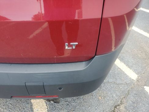 Used 2020 Chevrolet Traverse LT FWD image 4