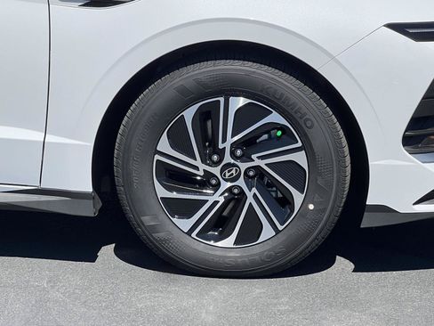 Certified 2026 Hyundai Sonata Blue FWD image 16