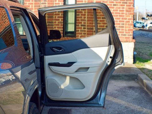 Used 2022 GMC Acadia Denali w/ Denali Ultimate Package image 46