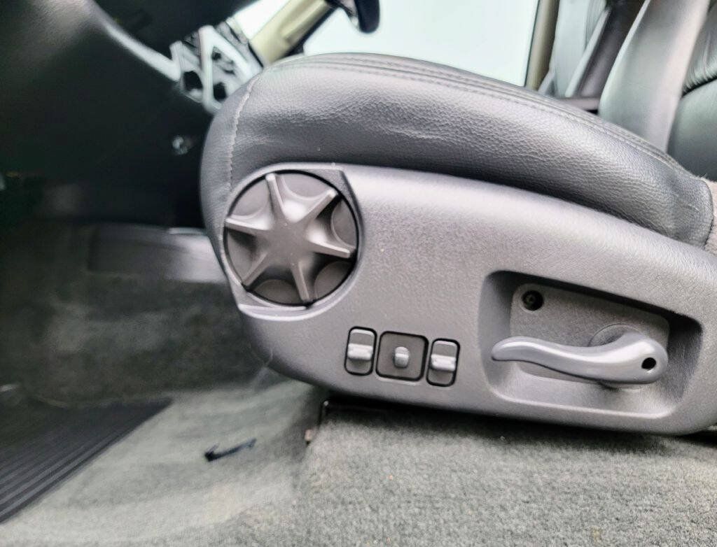 Used 2003 Dodge Durango SLT Plus AWD/4WD image 9
