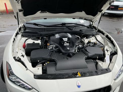 Used 2020 Maserati Ghibli image 24