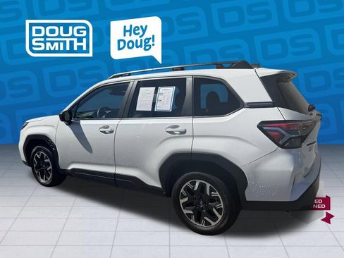 Certified 2025 Subaru Forester Premium AWD/4WD image 2