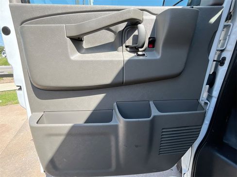 Used 2024 GMC Savana 2500 Work Van w/ Driver Convenience Package image 13