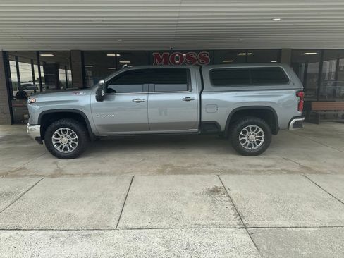 Used 2024 Chevrolet Silverado 2500 LTZ w/ LTZ Premium Package AWD/4WD image 7