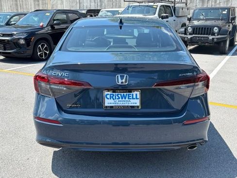 Used 2025 Honda Civic Sport image 4