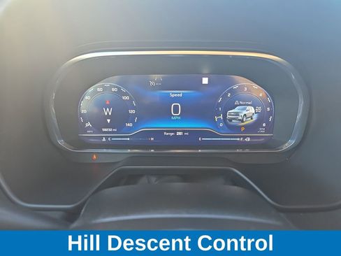 Used 2022 Chevrolet Tahoe Z71 w/ Luxury Package image 16