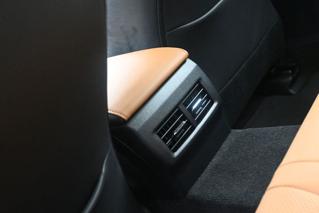 Used 2025 Lexus IS 350 F Sport RWD image 17