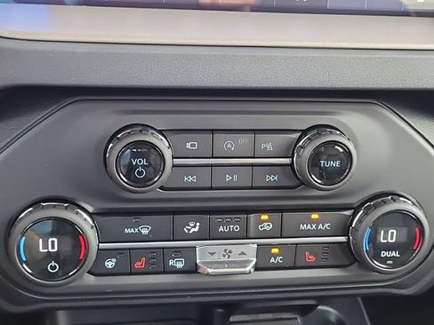 New 2026 Ford Bronco Outer Banks AWD/4WD image 25