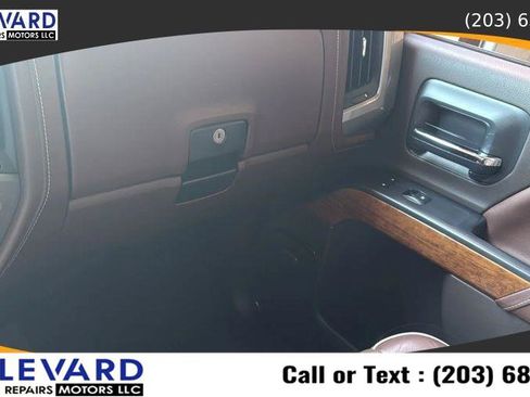 Used 2015 Chevrolet Silverado 1500 High Country w/ High Country Premium Package AWD/4WD image 14