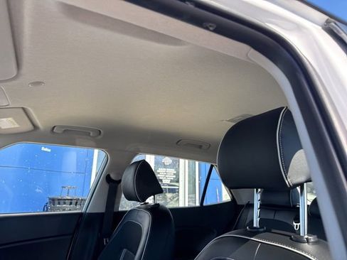 Certified 2026 Hyundai Venue SEL image 17