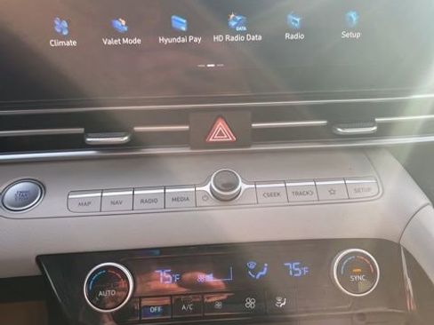 Used 2023 Hyundai Elantra Limited w/ Cargo Package image 13