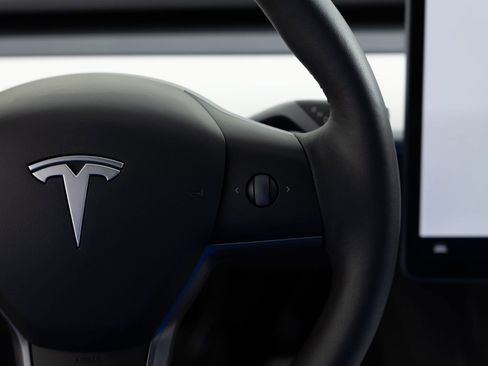 Used 2022 Tesla Model Y Performance AWD/4WD image 30
