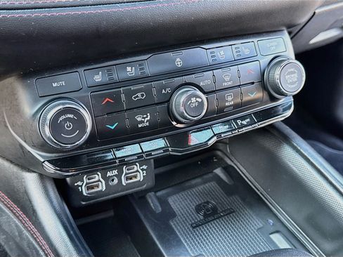 Used 2021 Dodge Durango R/T w/ Blacktop Package AWD/4WD image 13