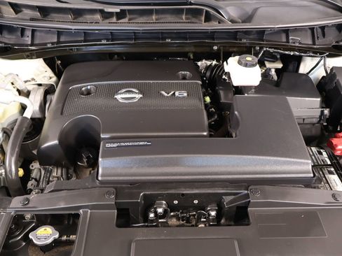 Used 2017 Nissan Murano Platinum w/ Platinum Technology Package FWD image 21