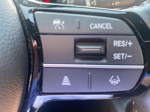 Certified 2025 Honda HR-V Sport image 24