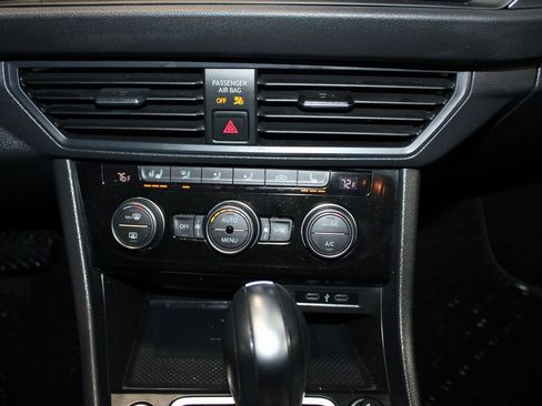 Used 2021 Volkswagen Jetta SEL image 29