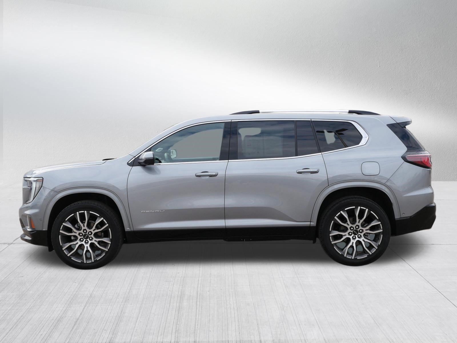 Used 2026 GMC Acadia Denali Ultimate AWD/4WD image 4