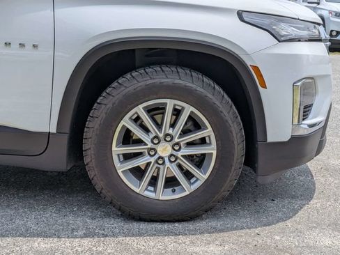 Used 2023 Chevrolet Traverse LT FWD image 11