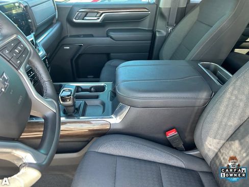 Used 2024 Chevrolet Silverado 1500 LT Trail Boss w/ Convenience Package II AWD/4WD image 18