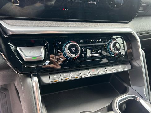 Used 2023 GMC Sierra 1500 Denali w/ Denali Reserve Package image 21