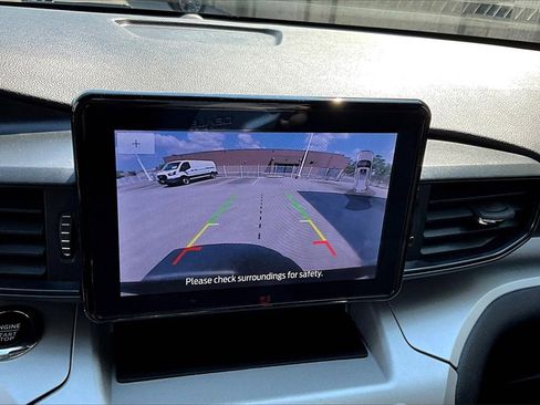 Certified 2023 Ford Explorer XLT w/ Class IV Trailer Tow Package image 20