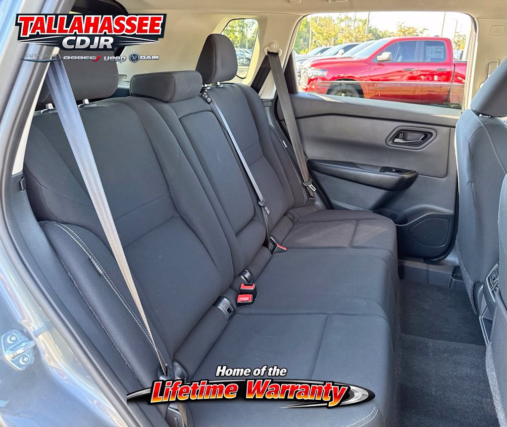 Used 2024 Nissan Rogue S AWD/4WD image 35