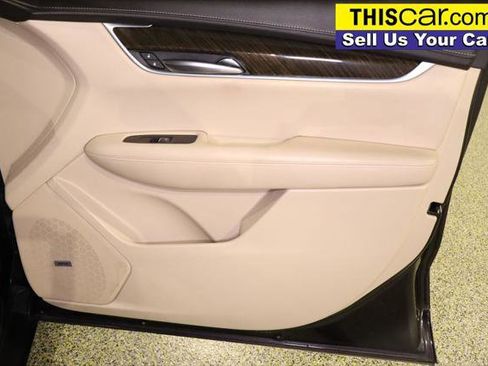 Used 2018 Cadillac XT5 FWD image 28