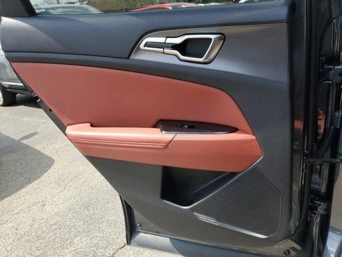 Used 2024 Kia Sportage SX image 10