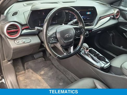 Used 2024 Chevrolet Trax RS w/ Sunroof Package FWD image 15