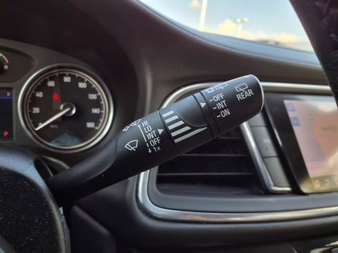 Used 2020 Buick Enclave Essence w/ Sound and Sites Package image 16