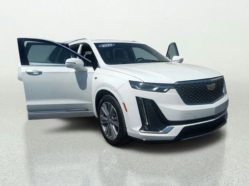 Used 2020 Cadillac XT6 Premium Luxury FWD image 9