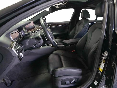 Used 2019 BMW 530i xDrive AWD/4WD image 8