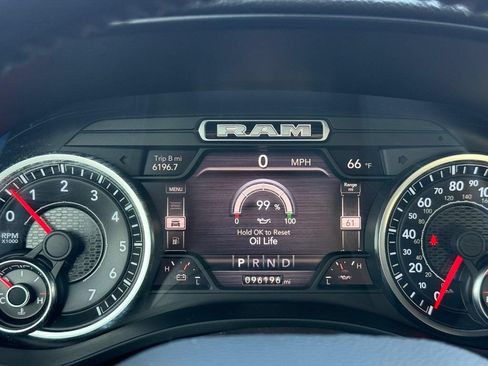Used 2020 RAM 1500 Big Horn AWD/4WD image 16