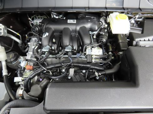 New 2026 Nissan Pathfinder SV AWD/4WD image 10