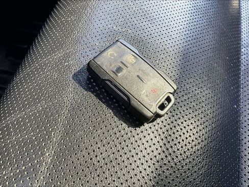 Used 2018 Chevrolet Silverado 1500 LT w/ Texas Edition image 35