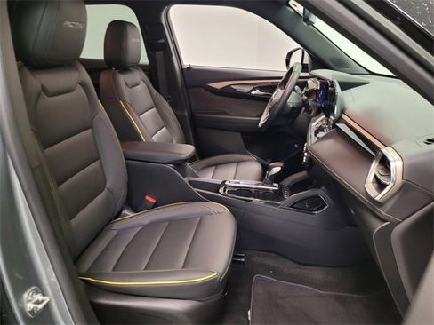 Used 2025 Chevrolet TrailBlazer ACTIV w/ Convenience Package image 16