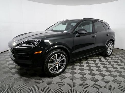 New 2026 Porsche Cayenne image 2