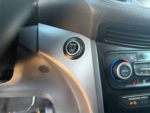 Used 2019 Ford Escape SEL image 19