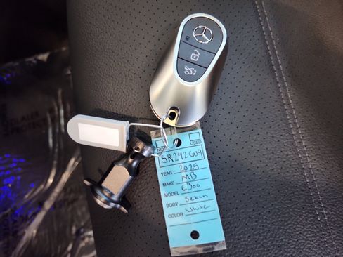 Certified 2025 Mercedes-Benz C 300 4MATIC Sedan image 32