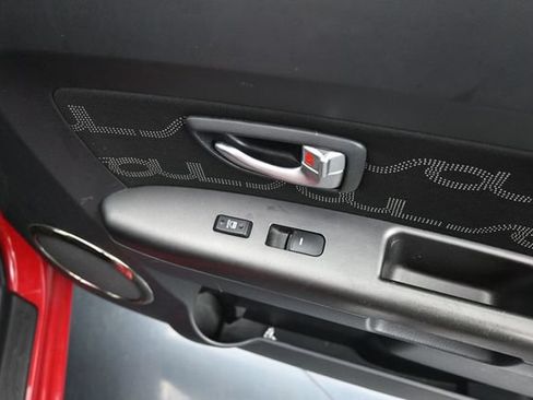 Used 2013 Kia Soul + FWD image 13
