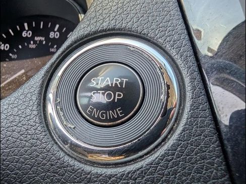 Used 2016 Nissan Rogue SL w/ SL Premium Package image 11