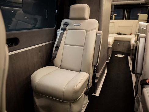 Used 2021 Mercedes-Benz Sprinter 3500 image 66