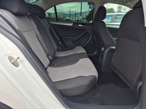 Used 2018 Volkswagen Jetta S w/ Cold Weather Package FWD image 27