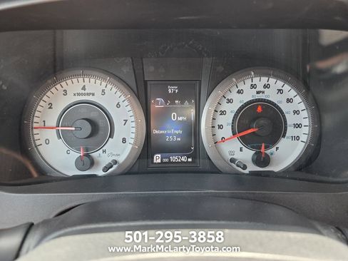 Used 2019 Toyota Sienna SE FWD image 20