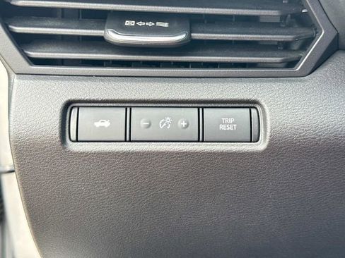 Used 2024 Nissan Altima 2.5 SV FWD image 28