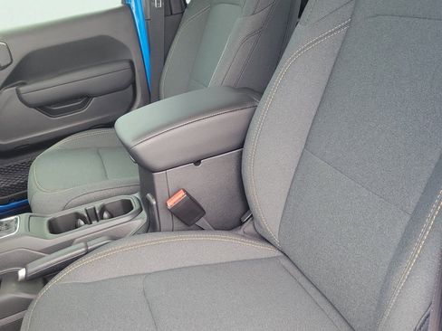 New 2025 Jeep Gladiator Sport image 15