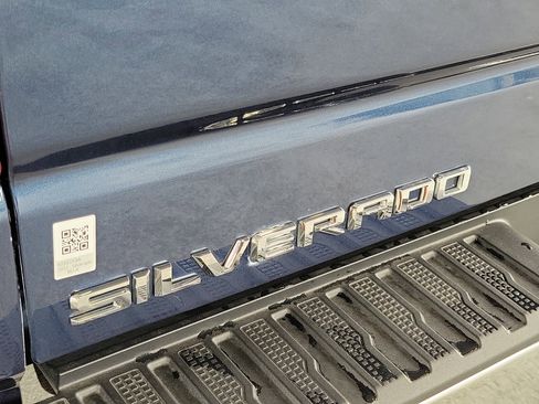 Used 2022 Chevrolet Silverado 1500 LT w/ All Star Edition Plus RWD image 7
