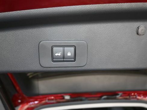 Used 2025 Nissan Murano SV AWD/4WD image 28