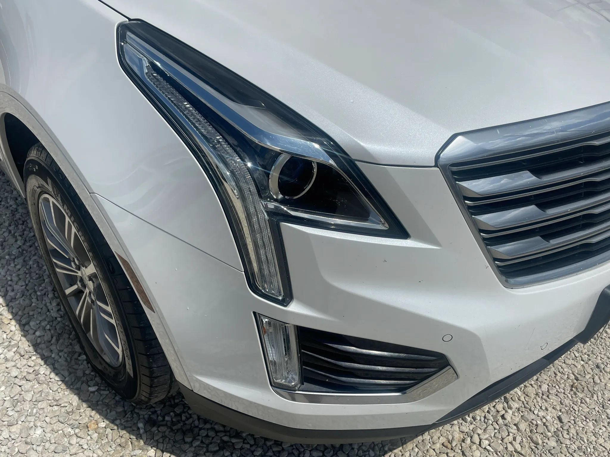 Used 2017 Cadillac XT5 Luxury w/ Driver Awareness Package FWD image 13